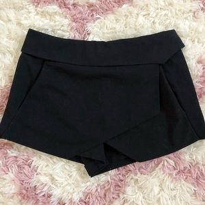 Asymmetrical skirt